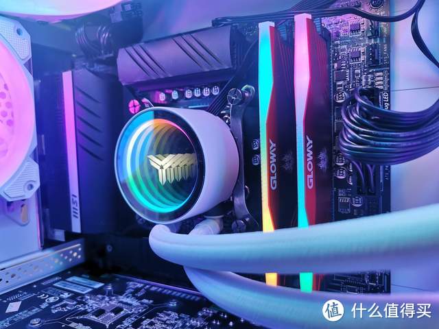 开学新姿势 内存也能炫着玩？光威弈Pro DDR4 RGB内存条体验