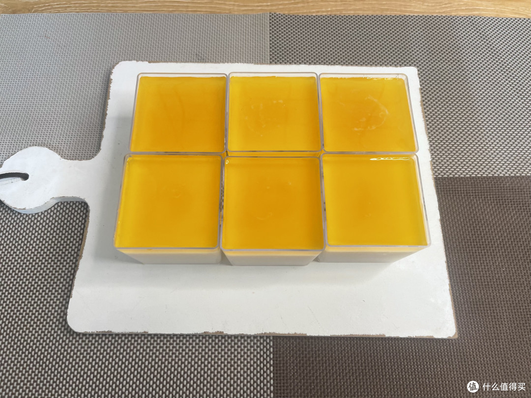 孩子最爱的小甜品,比外面卖的果冻还好吃,芒果椰奶冻,入口即化