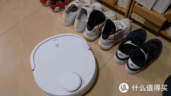 体验网红J1云鲸拖扫一体机器人,网友:拖扫一步到位,真巴适