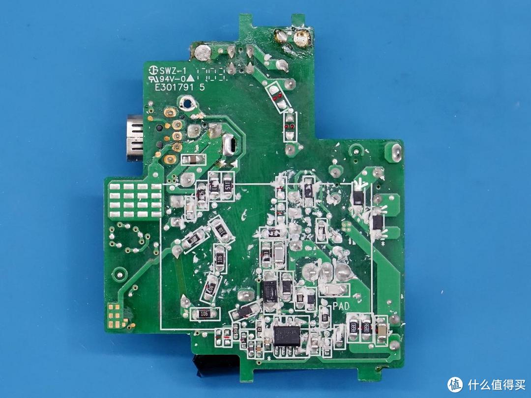 拆解报告：DELL戴尔43Wh+45W快充二合一移动电源PH45W17-BA