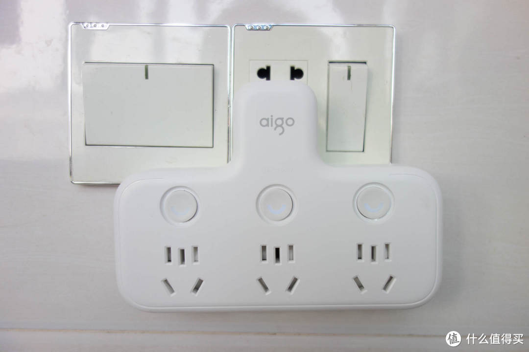 aigo 插座转换器：插座快速扩容，拯救所有不够用