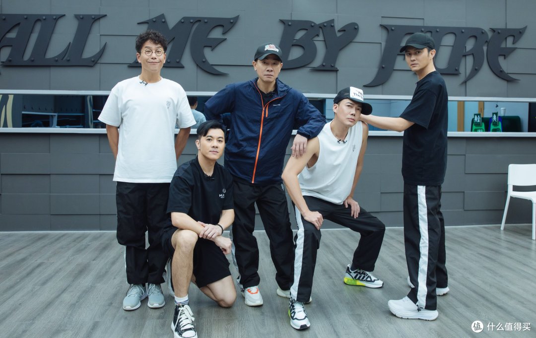 大湾区五人组太上头有古惑仔内味了顺便港风潮男穿搭了解一下