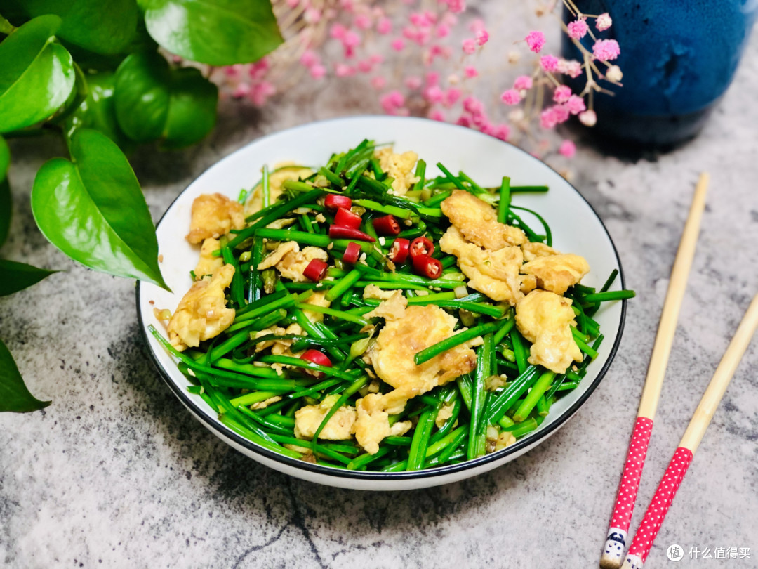 入秋后,鸡蛋和它才是“绝配”,营养美味,香味四溢,上桌就光盘