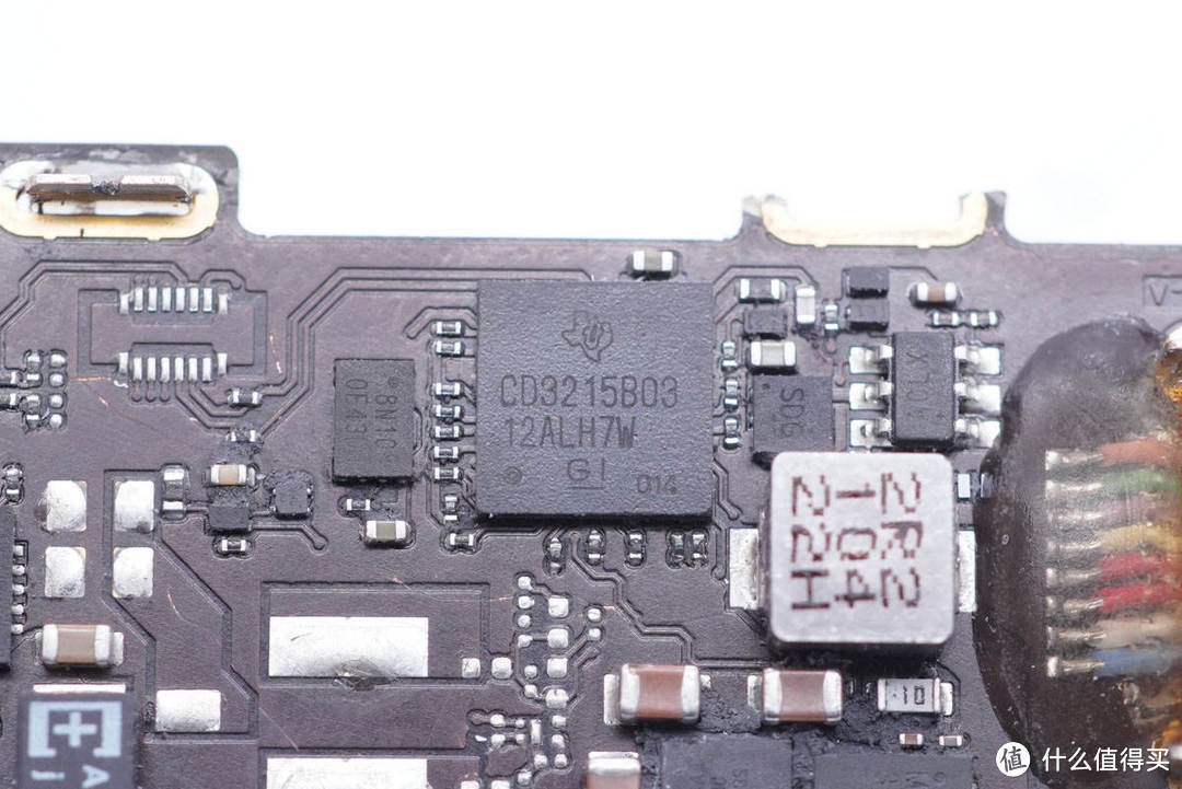 拆解报告：Apple苹果雷电3转雷电2转换器A1790