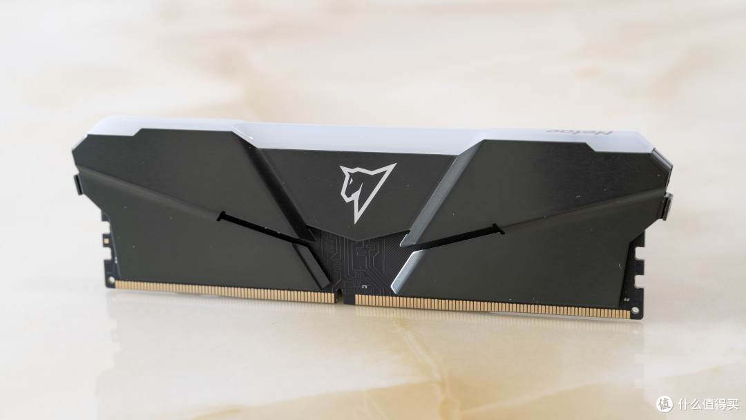 朗科绝影RGB DDR4-3200电竞内存开箱体验,为国产品牌注入新血液!