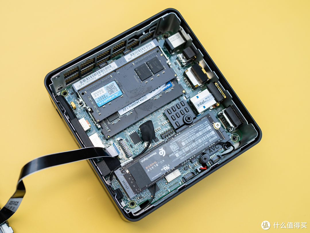 新入手Intel NUC11小主机替换NUC8，实测内存频率对核显性能的影响、升级SN850固态