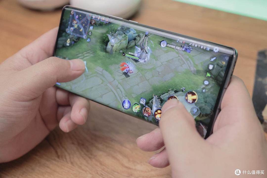 荣耀Magic3体验报告：小杯其实也很有看点！不一样的晓龙888