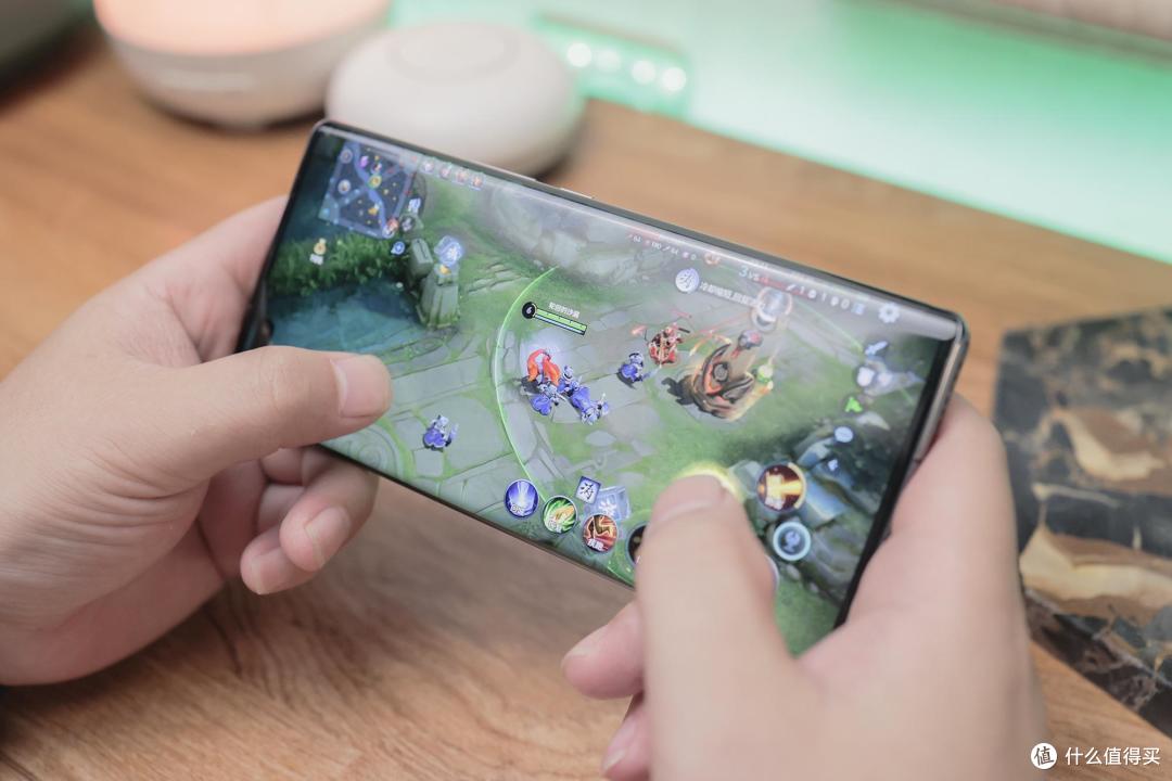 荣耀Magic3体验报告：小杯其实也很有看点！不一样的晓龙888