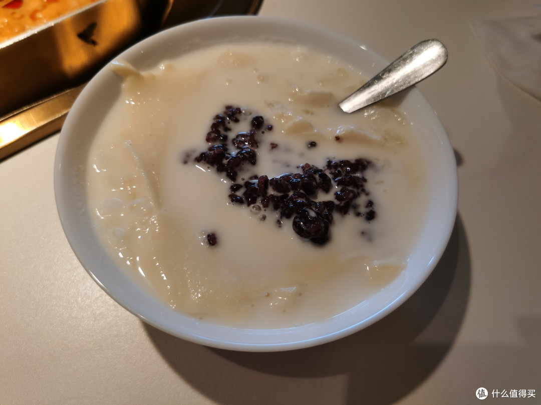 九鼎轩螺蛳粉火锅，来感受下双重的臭味暴击！