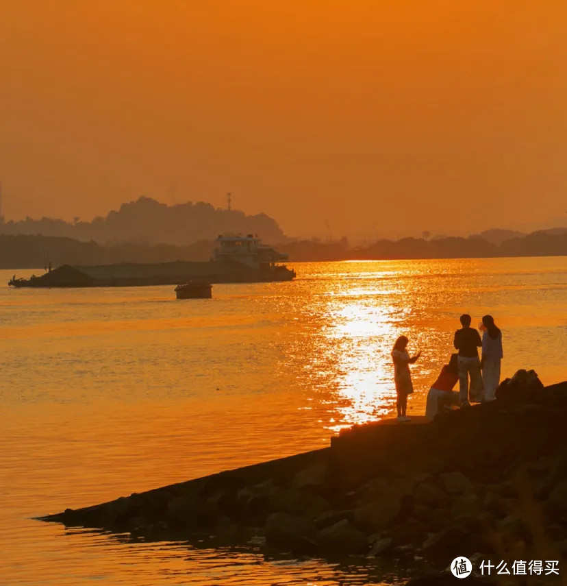 花2块钱坐上轮渡，抵达广州的隐秘角落