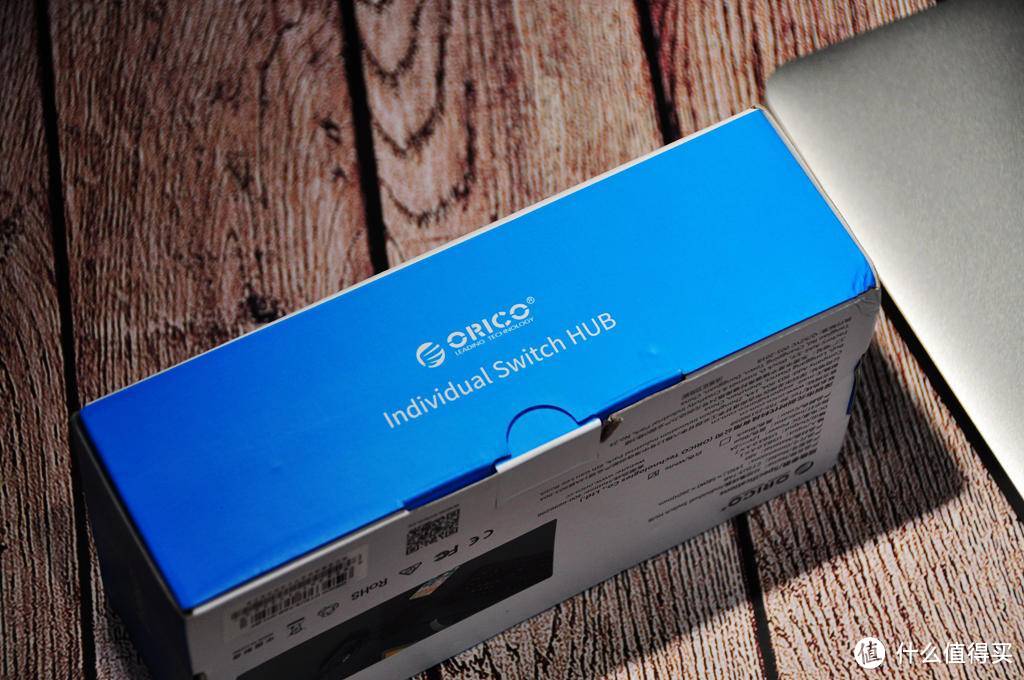 ORICO7口USB3.0分线器：独立开关供电更安全