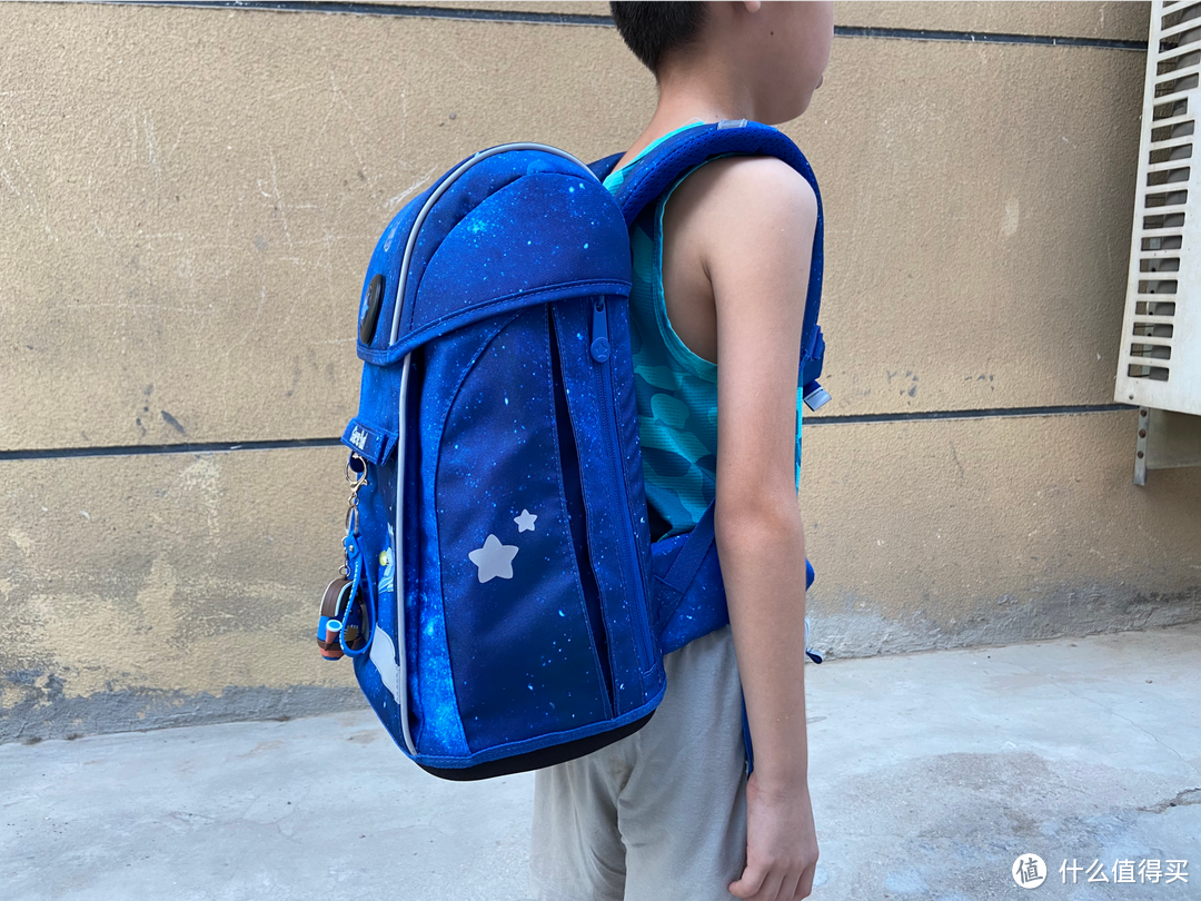 开学季,给小侄子的上学礼物-gmt for kids 小学生护脊书包晒单