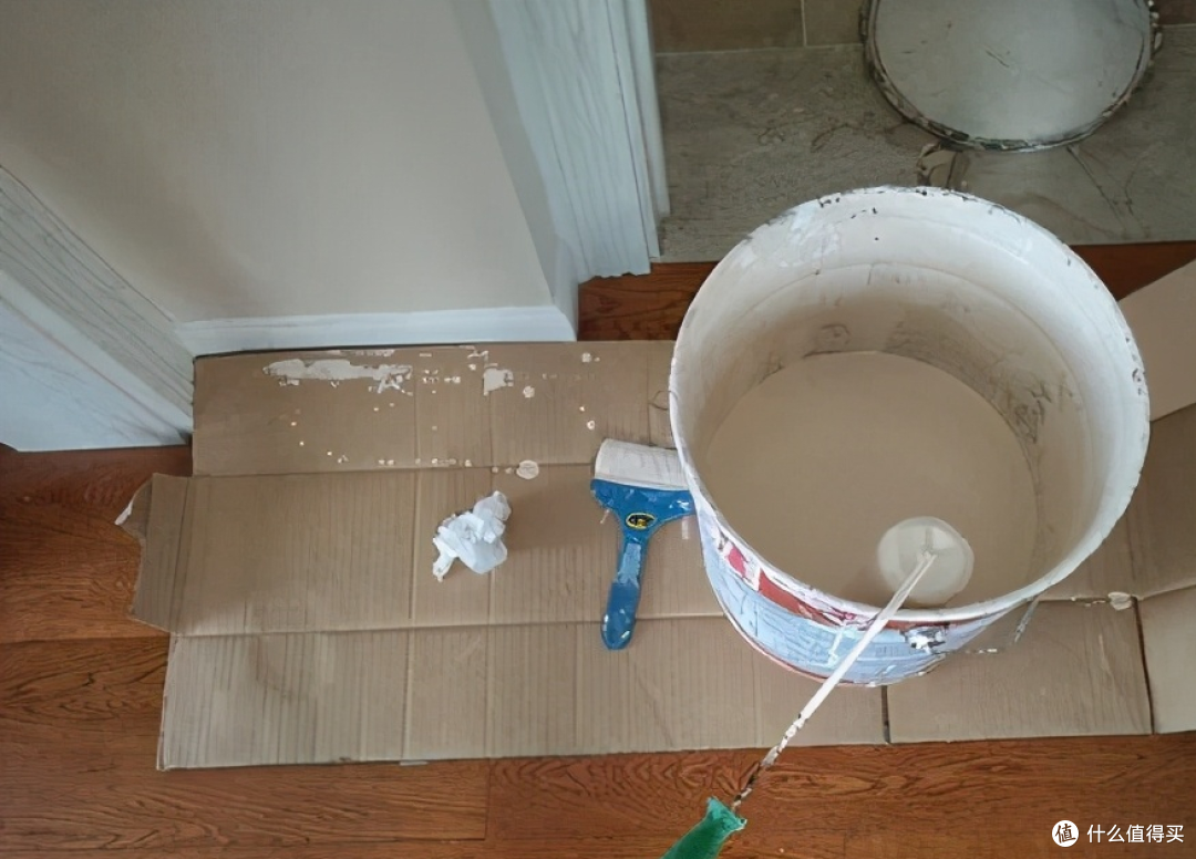 墙面选择用乳胶漆,要注意这几个问题,才能做到光滑细腻不开裂