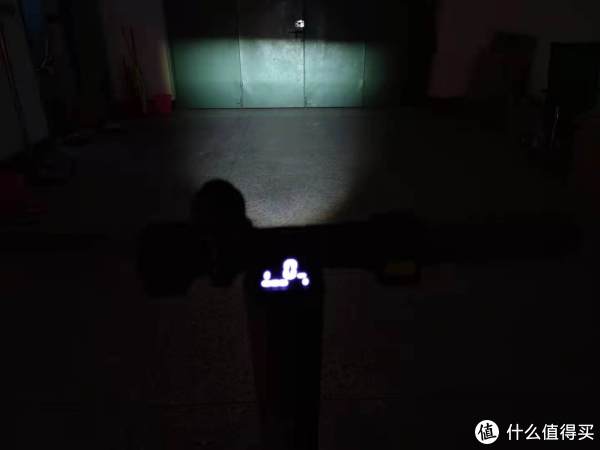 前照灯实拍图
