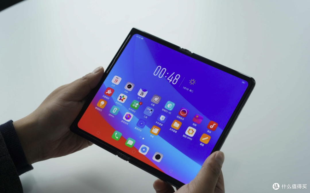 OPPO 将发布首款折叠屏手机:内折方案、LTPO屏