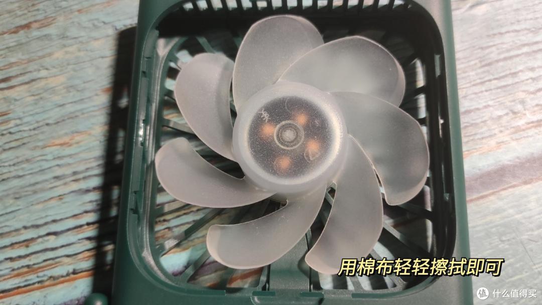 ZMI挂脖折叠风扇多功能用途还带炫彩灯效