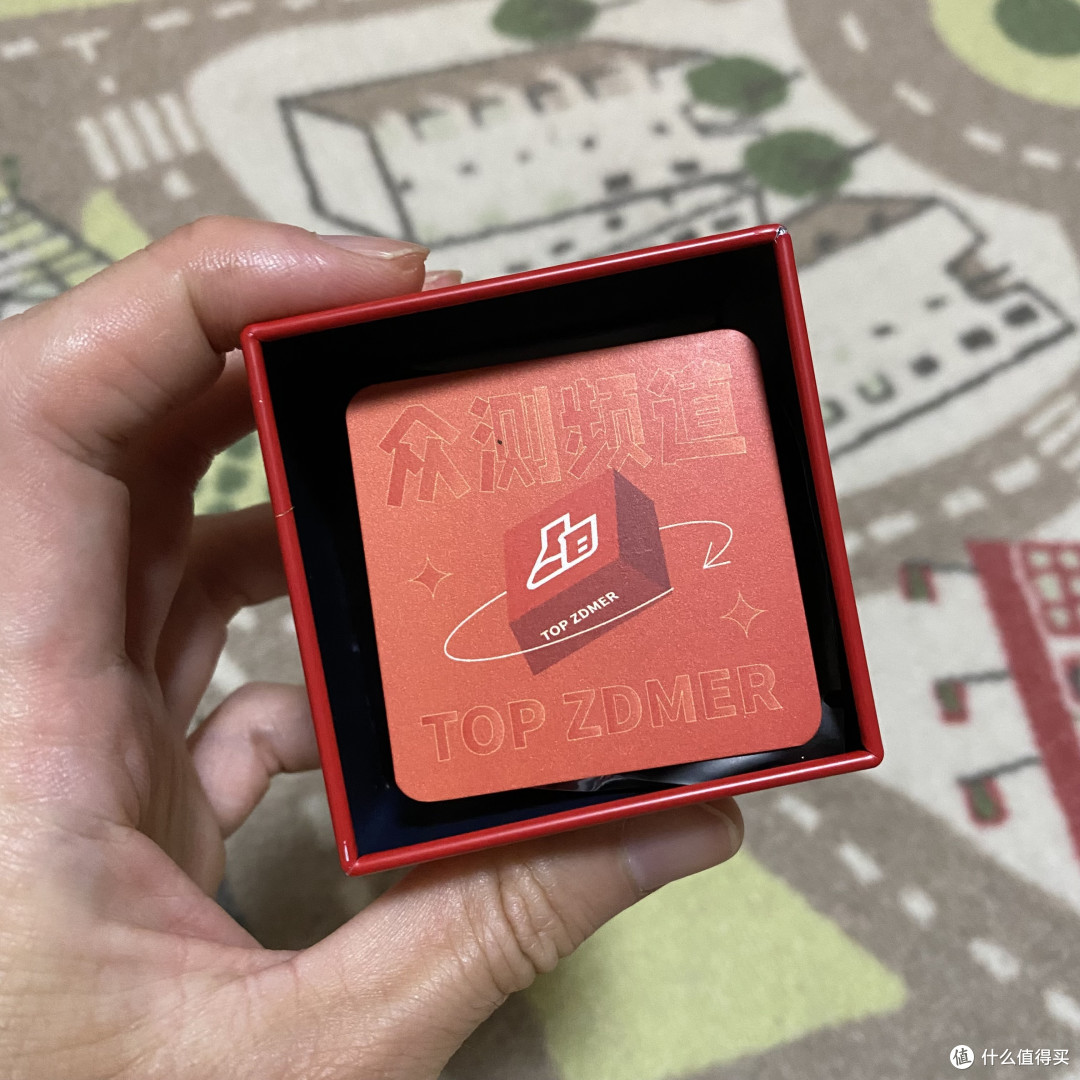 千呼万唤始出来！值得买新款键帽盲盒