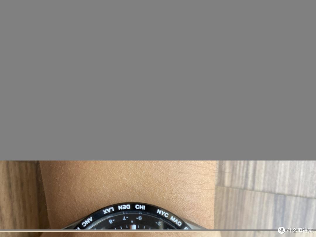 表盘不小,44mm