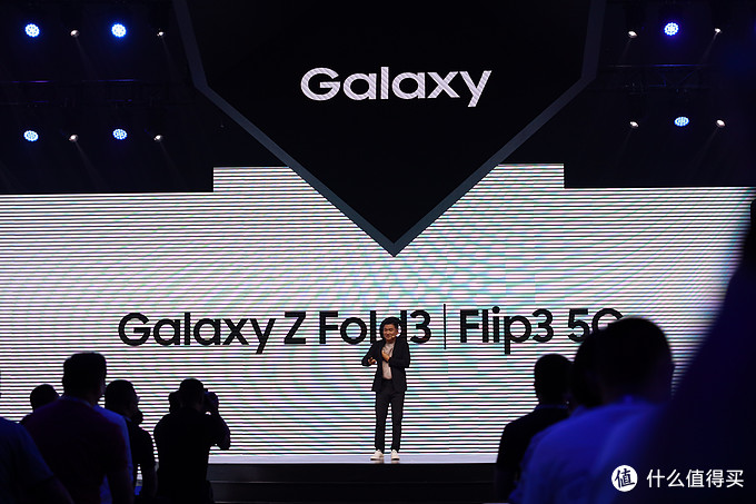 售价14999/7599元，三星 Galaxy Z Fold3 和 Flip3 5G 正式发布