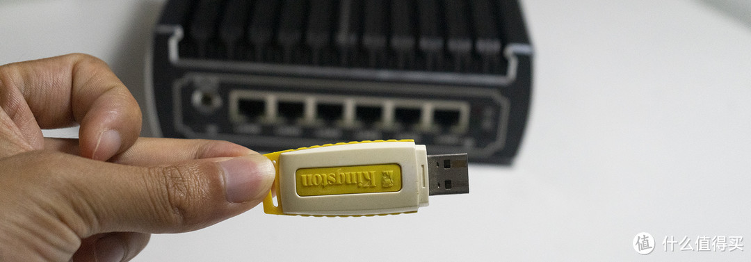 ESXI安装OpenWRT+群晖NAS+Windows，打造AIO主机，附硬盘+网卡直通教程