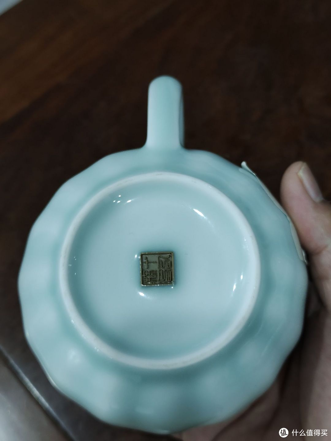 龙泉青瓷莲花同心杯：带有茶水分离式过滤杯，很实用！