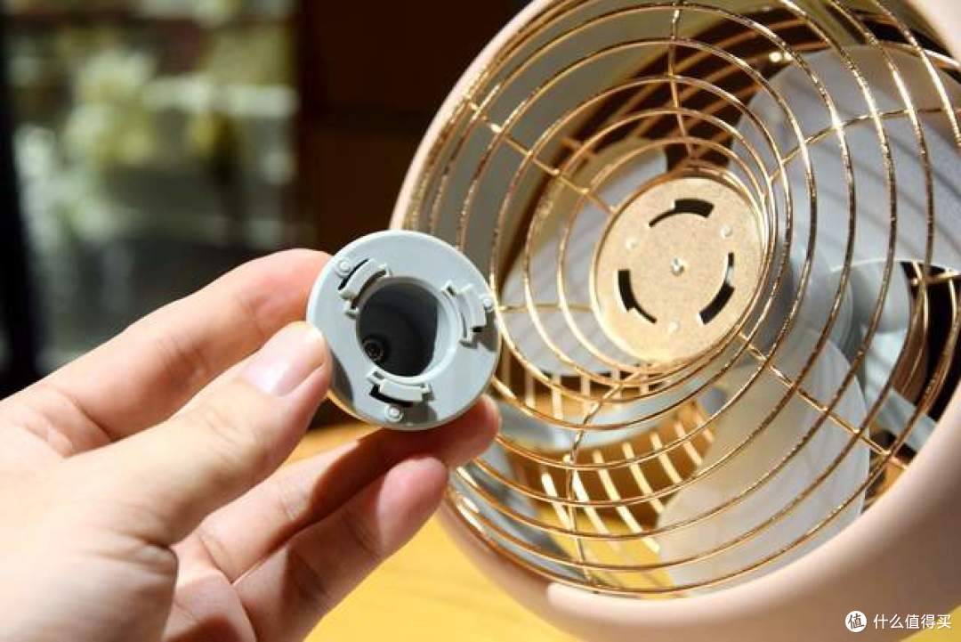 洛斐有范儿S桌面风扇体验:经典颜值,无线9档120°广角送风