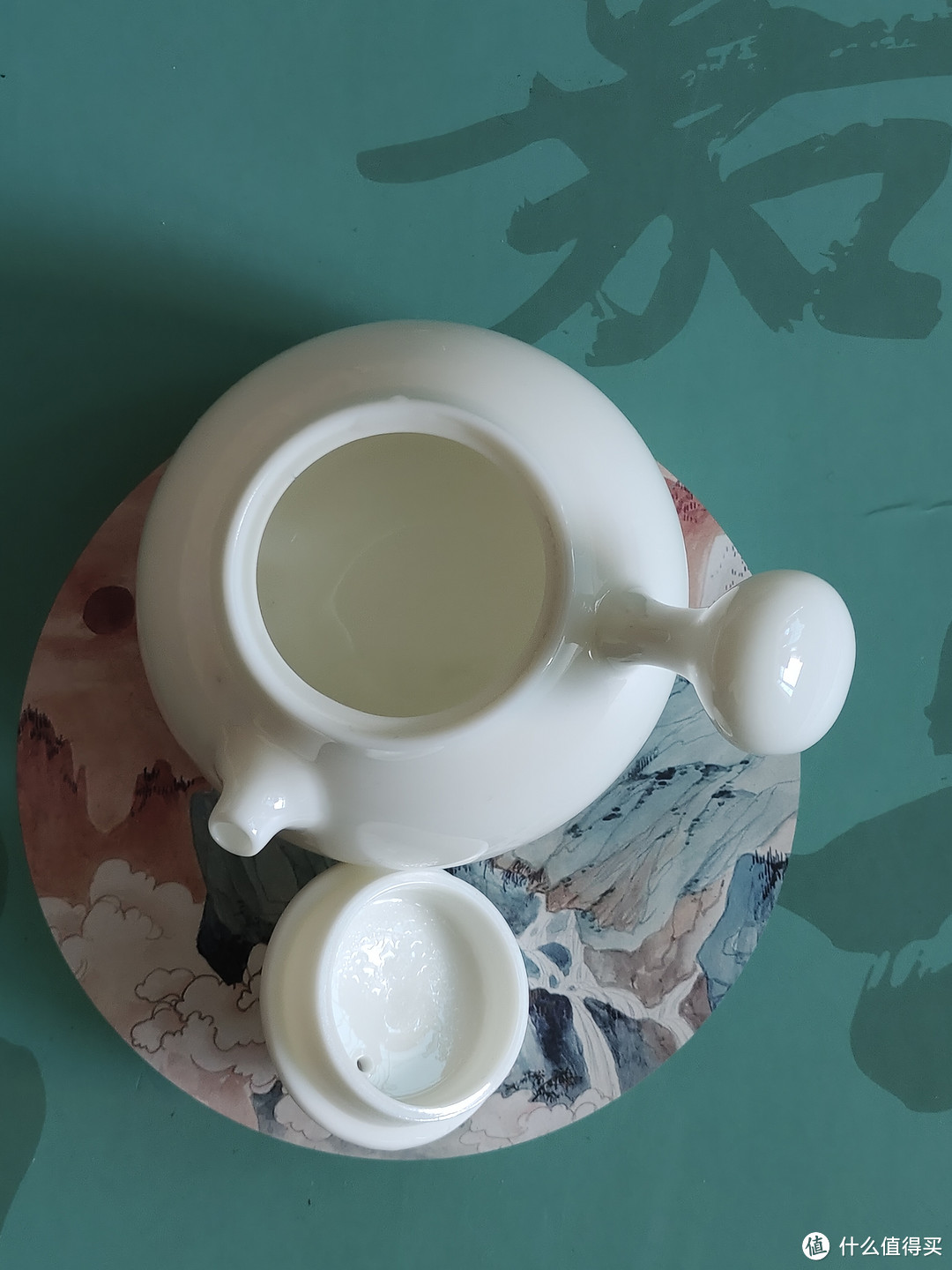 德化白羊脂玉茶壶品鉴：晶莹剔透，纯白温润典型性作的中国白