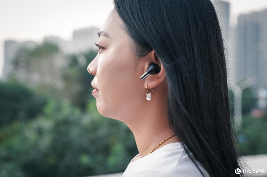 佩戴方面oneplus buds pro表现还是很不错的,首先选择正确的耳套之后