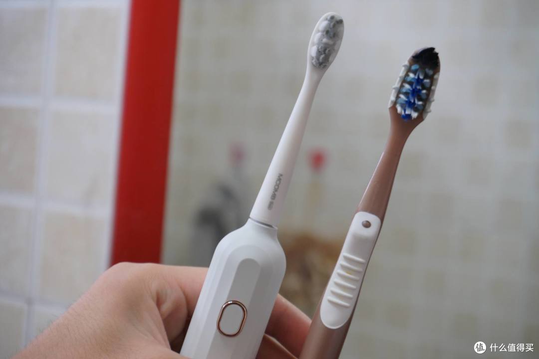 Mcomb美看 M2专情灰初体验,年轻人放弃手动牙刷从它开始?