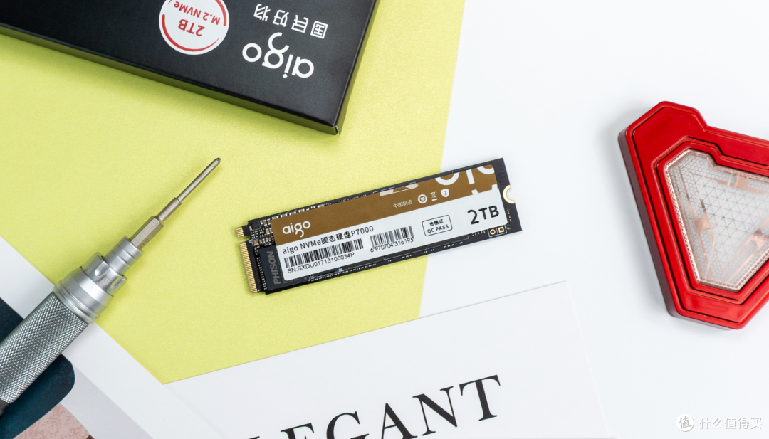 国产也有超7GB/s的旗舰级PCIe 4.0固盘:aigo P7000固态硬盘测试