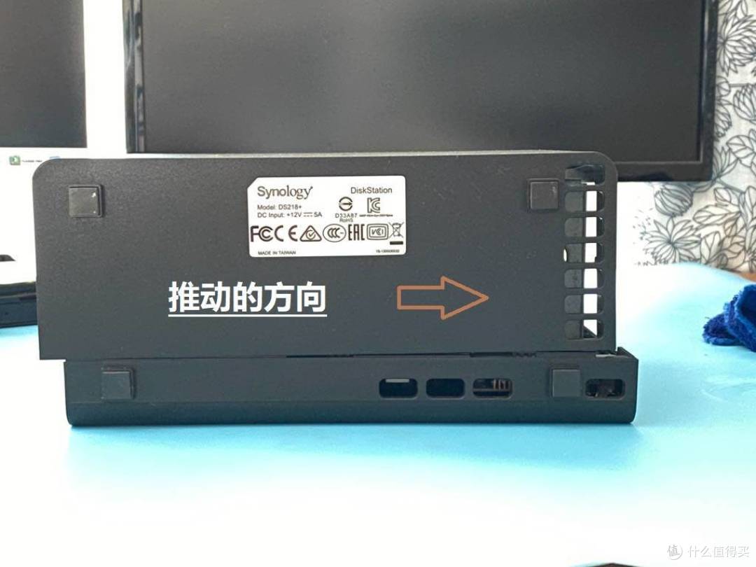 比空调滤网还脏?你的NAS清灰了吗?群晖NAS拆解兼内部清灰攻略