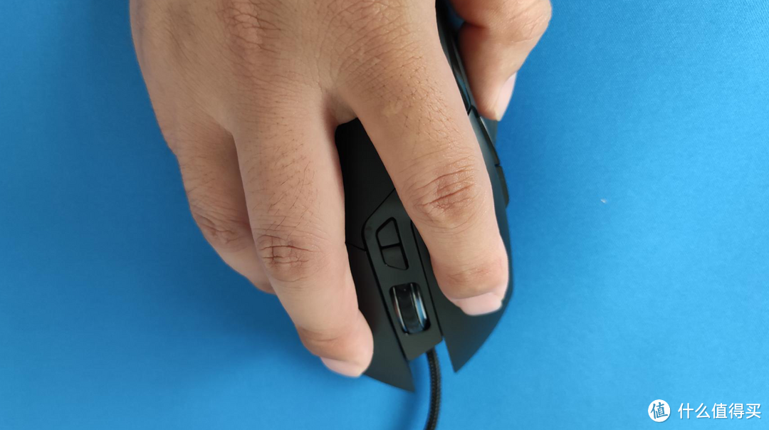 雷柏VT30幻彩游戏鼠标使用体验：DPI随心而动，带你掌控赛场