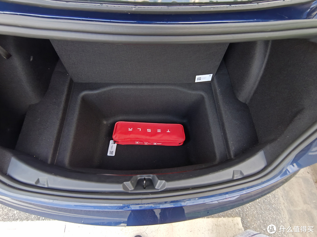 特斯拉model3高性能版用车体会及充电桩安装