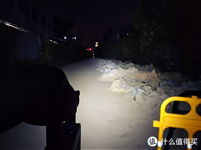 全能便携：纳拓雷光户外场地灯