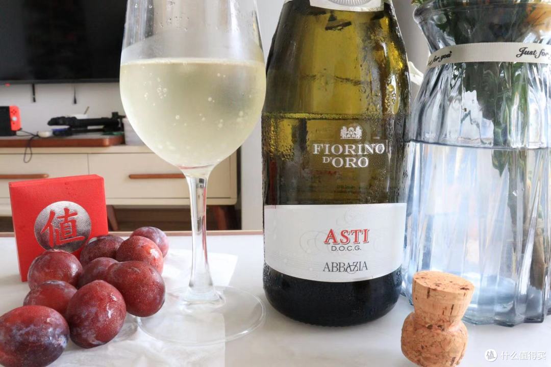 今天和女友小酌时喝的一款docg级asti起泡酒