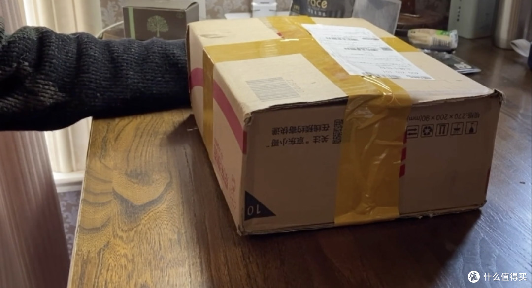 【开箱】世上第一台安卓,鼻祖级别谷歌g1,全尺寸键盘取消耳机接口