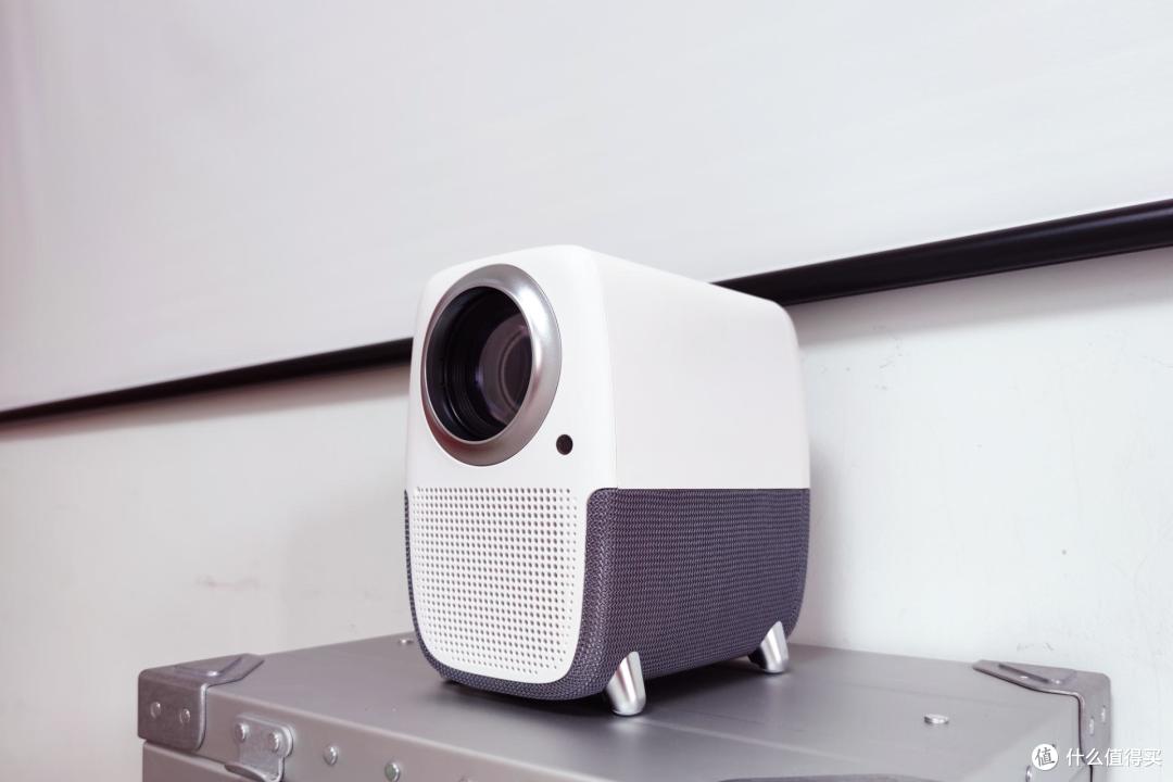 不吹不黑，泰捷WEBOX T1投影仪使用两周感受，画质+无广告是亮点