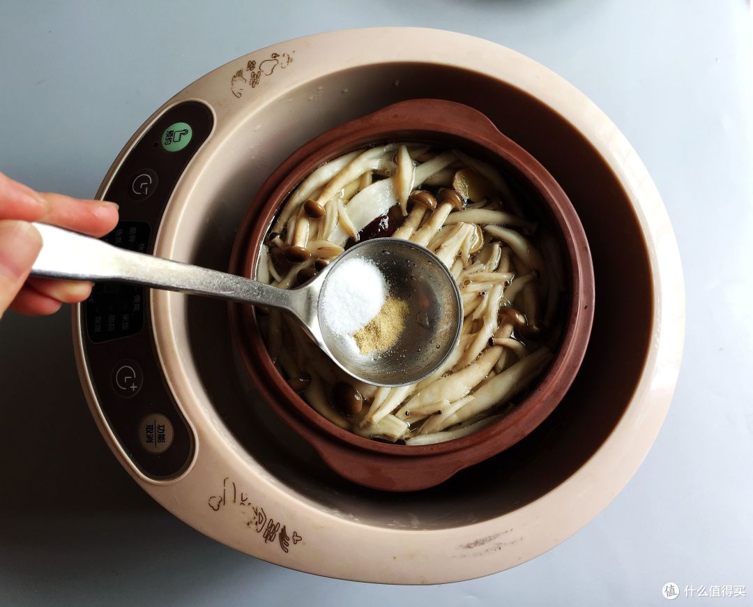 排骨的最佳CP是“它”，不红烧不卤煮，这样做鲜美可口，吃不腻