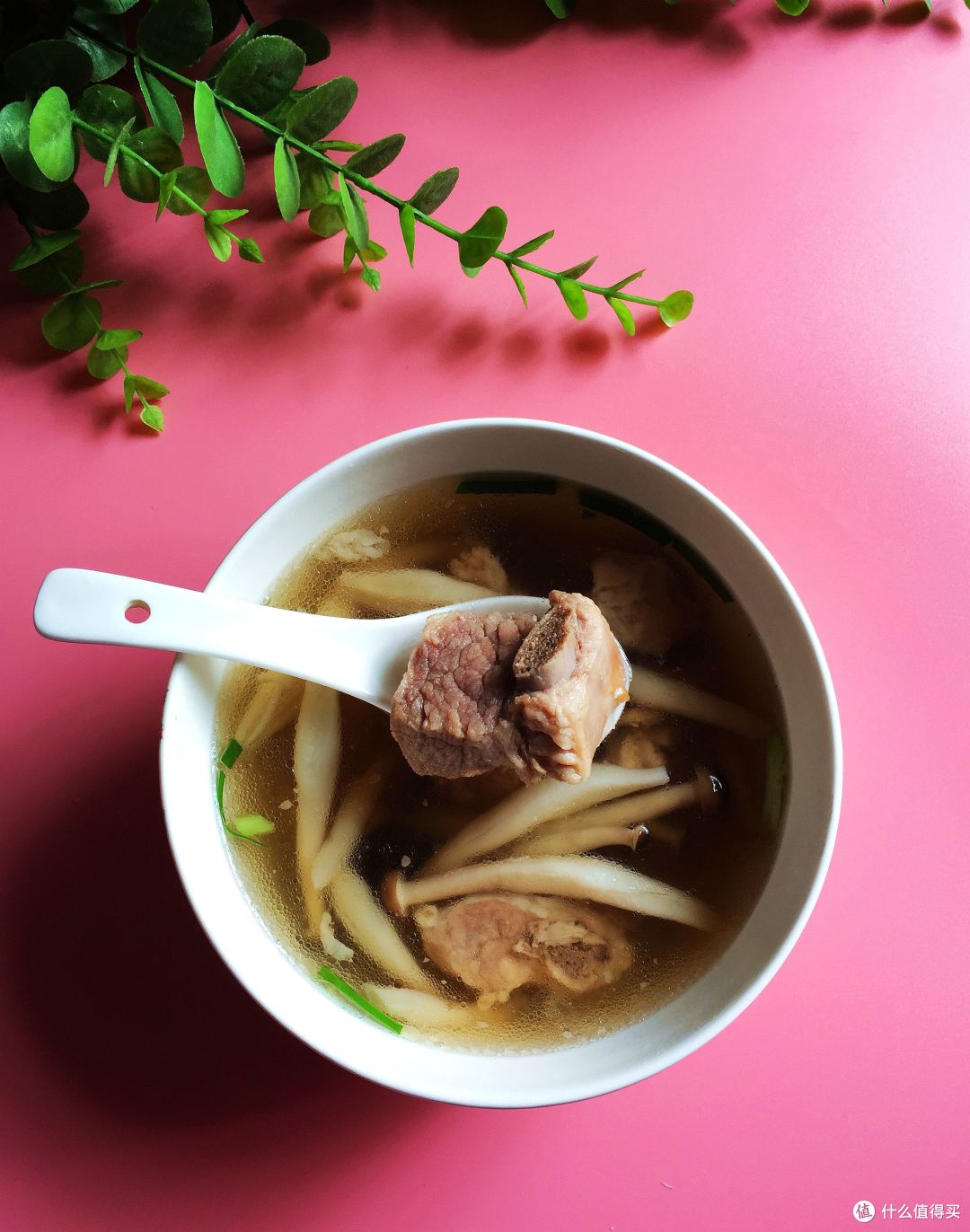 排骨的最佳CP是“它”，不红烧不卤煮，这样做鲜美可口，吃不腻
