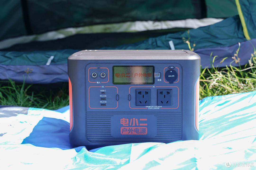 上手电小二户外电源1800W:外出今天用电不用愁,有它就GO了