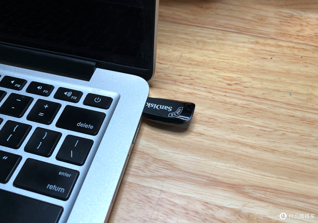 闪迪至尊高速酷邃USB3.0闪存盘——这速度存作业有点大材小用