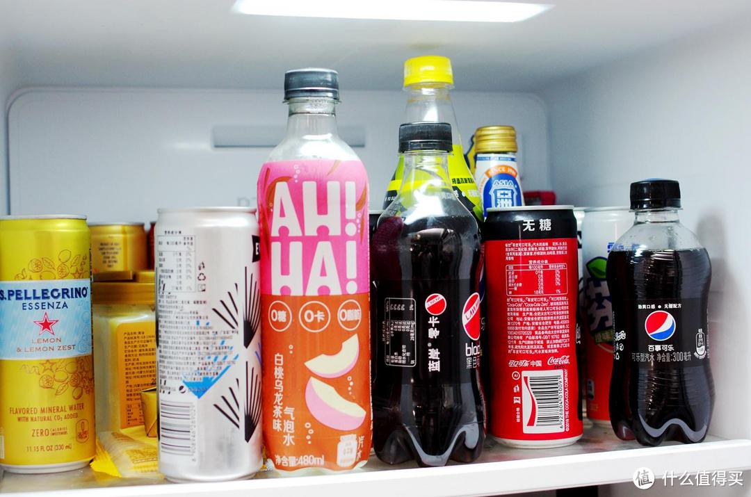 无论春夏秋冬，冰箱里总是少不了无糖快乐水：11款无糖零卡碳酸饮料横评