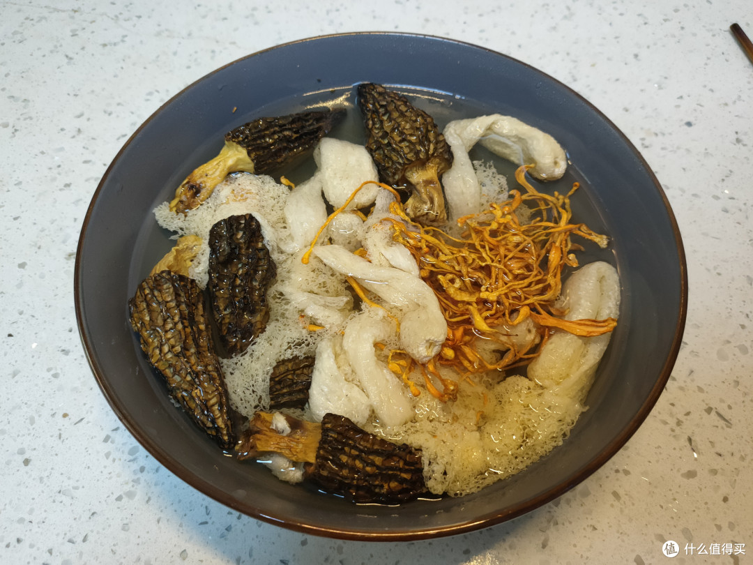 买排骨时，聪明人专挑这两个部位，肉多骨少，一斤才10元左右