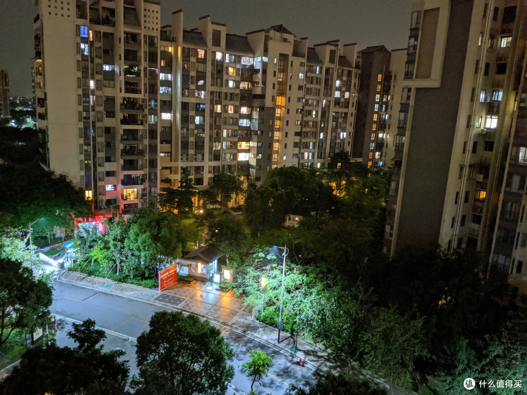 摄于pixel 3（夜景模式），当手机检测到拍摄场景照度较暗的时候，手机会提醒拍摄者进夜拍模式并端稳手机，然后等待手机短时间的合成，得到的照片非常惊艳，不但照片的亮度很高，难能可贵的是连色彩的还原都很好。