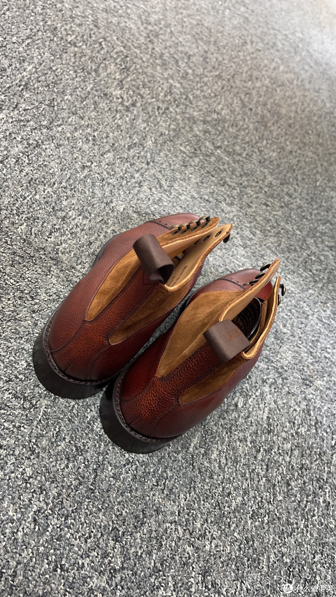 Cheaney 的balmoral boots