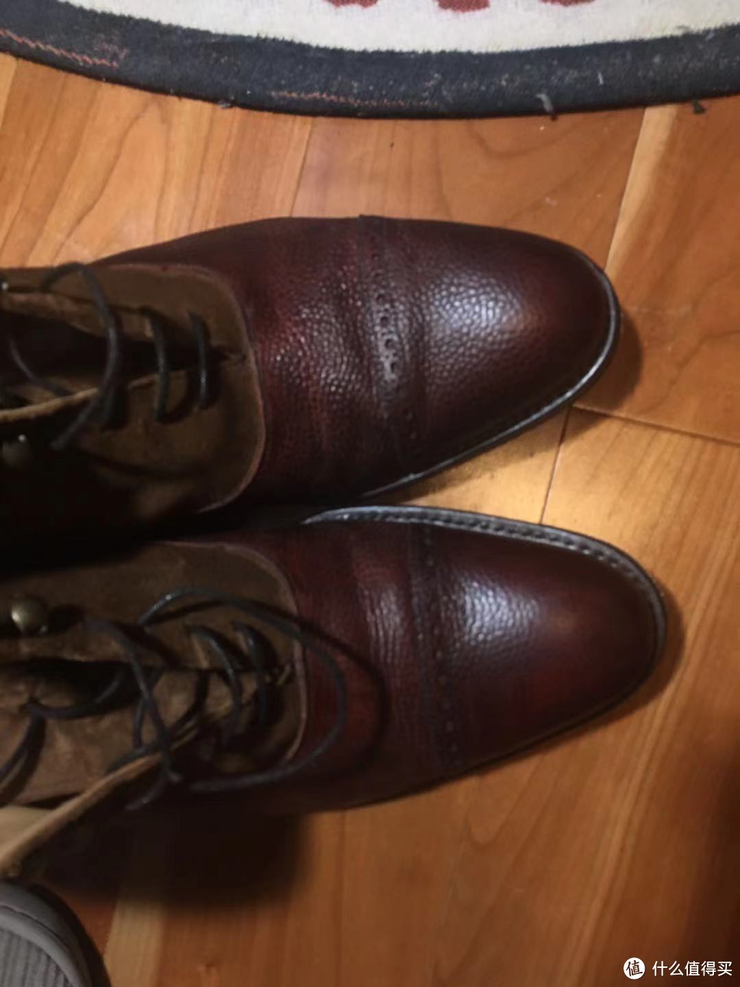 Cheaney 的balmoral boots