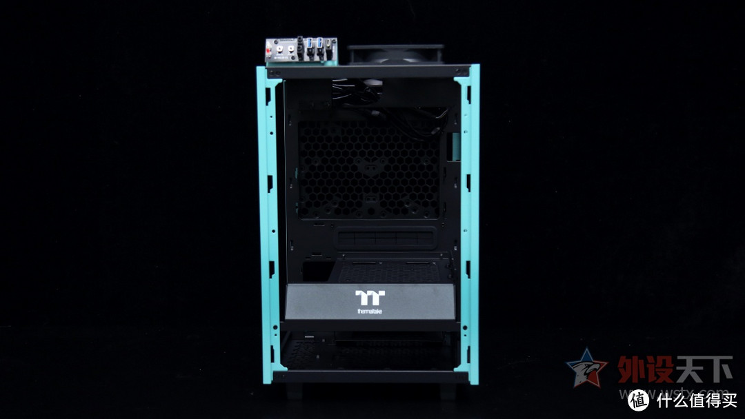 Thermaltake The Tower 100机箱简评：多彩外观的硬件展示箱