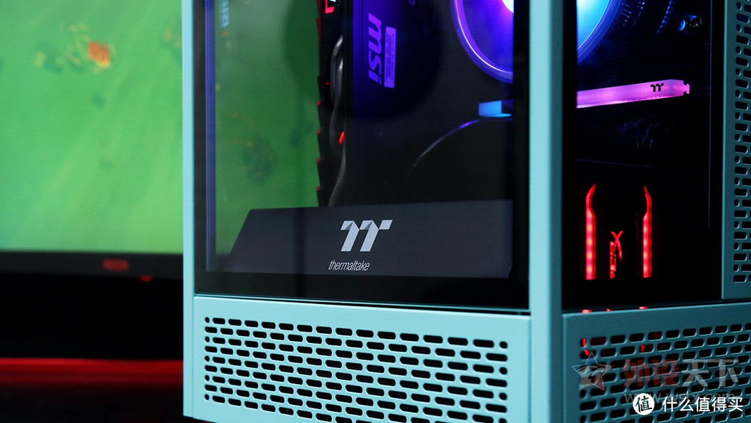 Thermaltake The Tower 100机箱简评：多彩外观的硬件展示箱