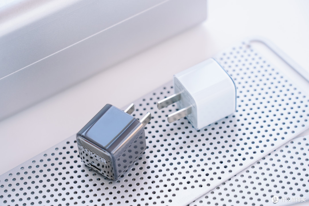 安全至上,为iPhone 13布局:Anker安克 安芯充解析