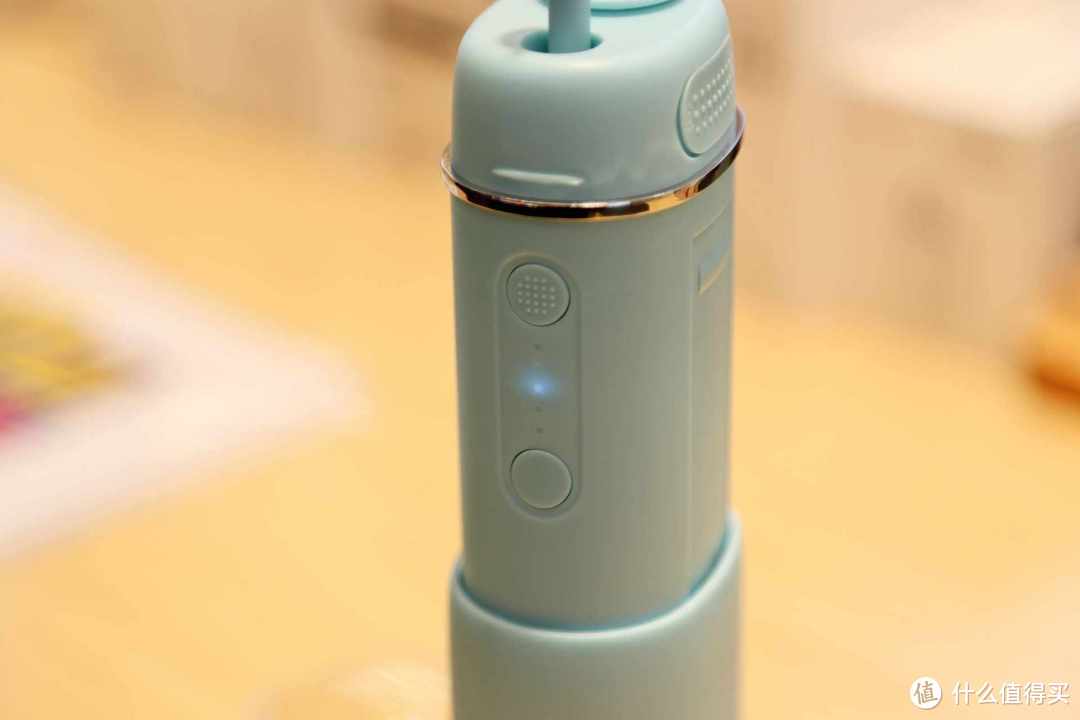 指哪冲哪 口腔清洁不再盲目素诺C3 pro智能可视冲牙器,使用体验
